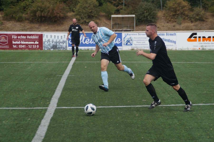 Auftakt & Premiere neue Ü35