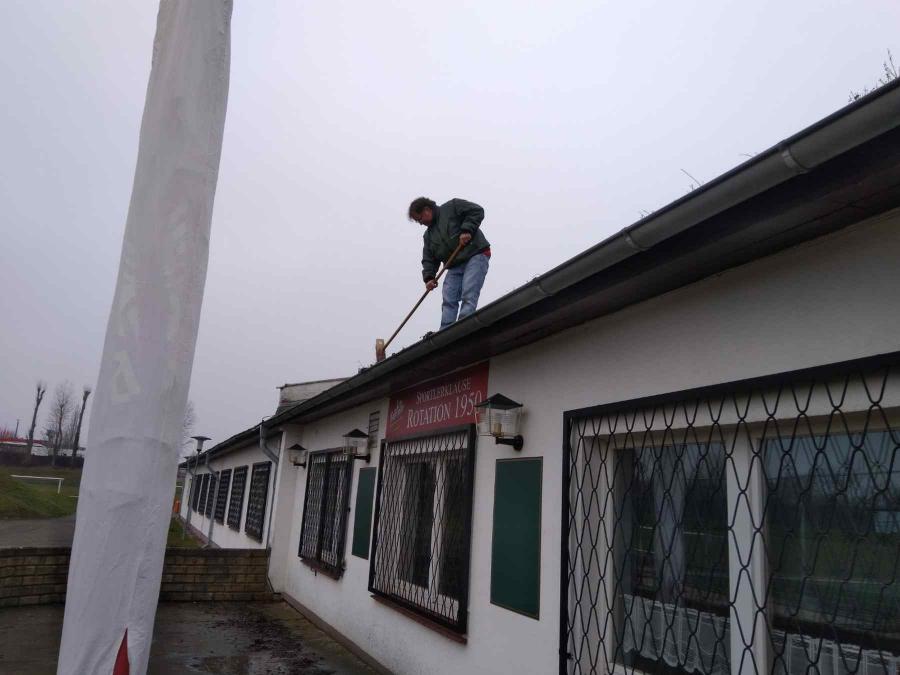Leeres Vereinsgelände wartet auf den Restart nach Corona